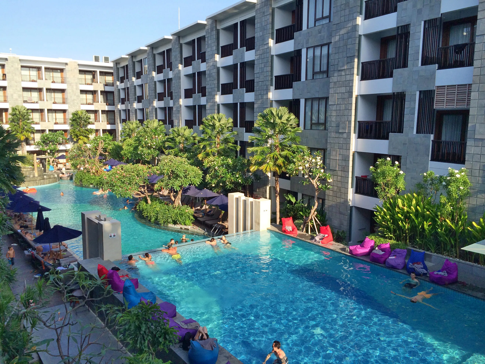 COURTYARD BY MARRIOTT b